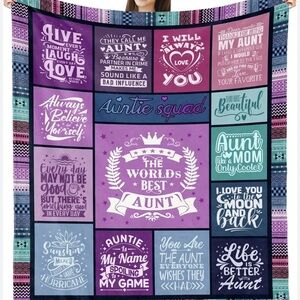 New Warm and Cozy Aunt / Auntie Quote Throw Blanket